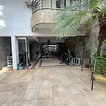 Casa Quintal Bueno! 5 Quartos Com Ar Split E Internet Ultra! Perto Do Melhor De Goiania! Marista Parques Areiao E Vaca Brava Hospital Premium Mater Dei Blue Fit Perdomo Goiania Shopping!